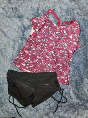 Burgandy Paisley Tankini Top and Black Swim Shorts Set Junior Size 7-9